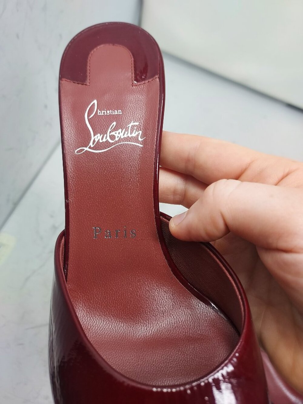 CHRISTIAN LOUBOUTIN Me Dolly Patent Red Burgundy Mule Sandal - Picture 11 of 13
